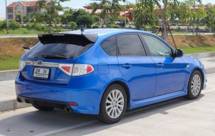 Subaru Impreza สีน้ำเงิน 3