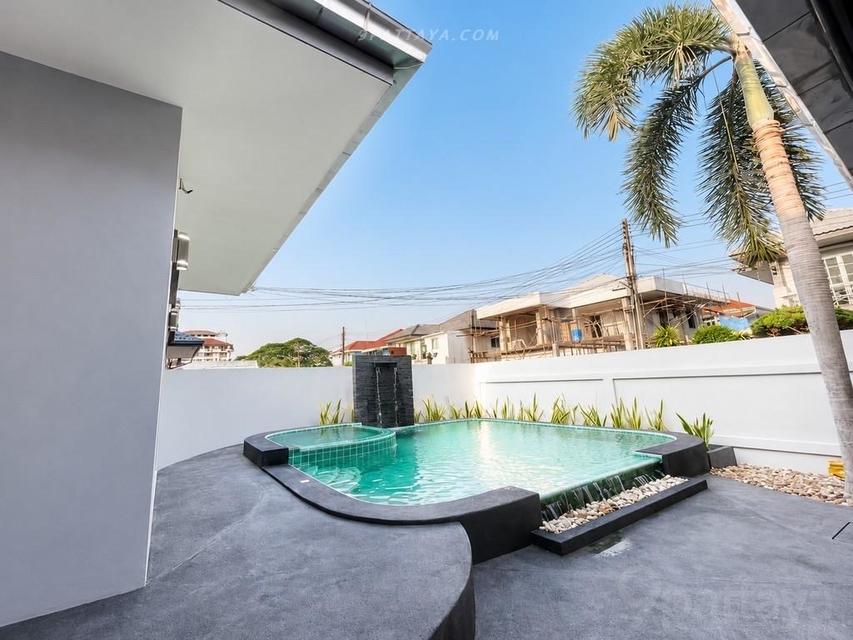 Pool Villa for Rent in View Point Jomtien3-bedroom single-storey house with private pool and spacious parking.Rental Price: 65,000 THB/month 2