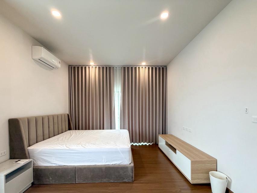 🏡🔥 ให้เช่าบ้านหรู BRITANIA BANGNA–SRIVAREE บ้านหลังมุมติดสวน! 4 ห้องนอน 5 ห้องน้ำ จอดรถ 3 คัน ค่าเช่า 79,000 บาท/เดื 10