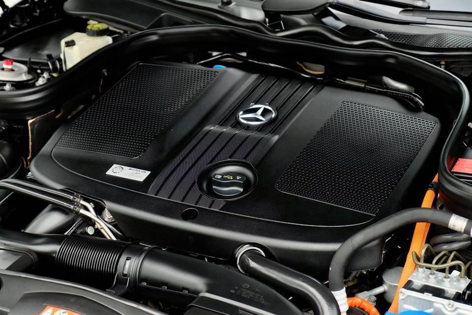 Mercedes Benz (W212) E300 Bluetec Hybrid Facelift 2014 รถโครตหรู ขายโครตถูก รถมือเดียวใช้น้อย ประวัติครบ รูปที่ 17