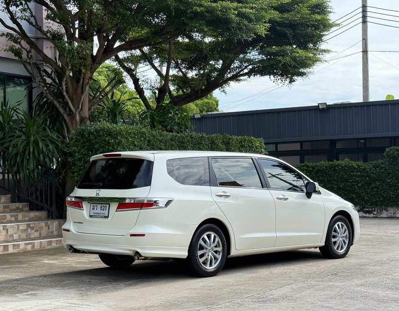 2013 HONDA ODYSSEY 2.4 AUTO รถมือเดียวออกป้ายแดง รถวิ่งน้อยเพียง 110,000 กม เข้าศูนย์ตามระยะ รถไม่เคยมีอุบัติเหตุครับ รูปที่ 2