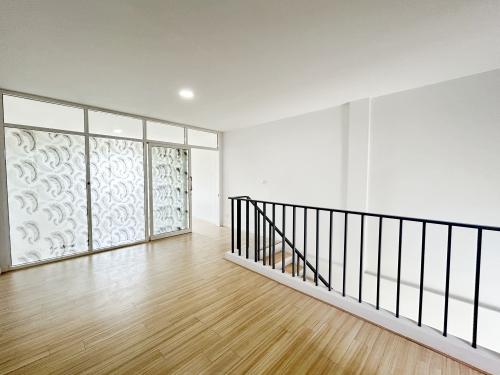 โฮมออฟฟิศ 3.5 ชั้น เมทโทร บิซทาวน์ แจ้งวัฒนะ 2 ติดถนนหอการค้าไทย อาคารพักอาศัยและทำธุรกิจ ร้านค้า 10