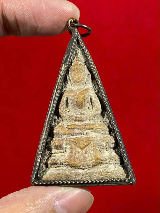 🔺พระกรุวัดจักรวรรดิราชาวาส (วัดสามปลื้ม) พิมพ์สามเหลี่ยมใหญ่