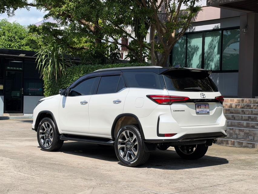 2023 TOYOTA FORTUNER LEGENDER 2.4 รถมือเดียวออกป้ายแดง รถวิ่งน้อย ประวัติศูนย์ครบ รถไม่เคยมีอุบัติเหตุครับ รูปที่ 6