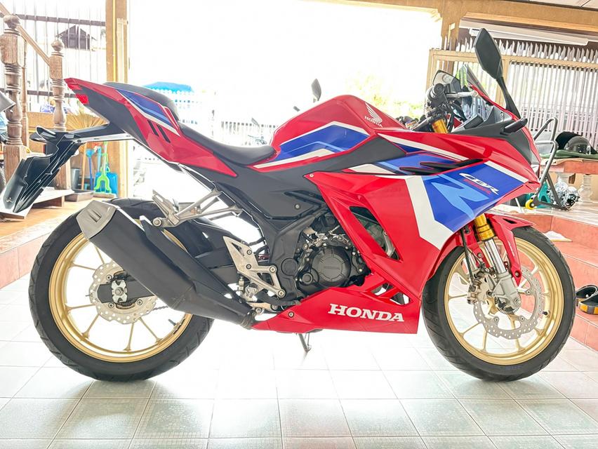CBR150R ABS โฉม2023 รถมือเดียว ดูแลดี สภาพพร้อมใช้ เครื่องแน่น ชุดสีสวย ผ่อนได้ทุกจังหวัด จัดส่งได้ทั่วไทย วิ่ง8000 ปี67 6