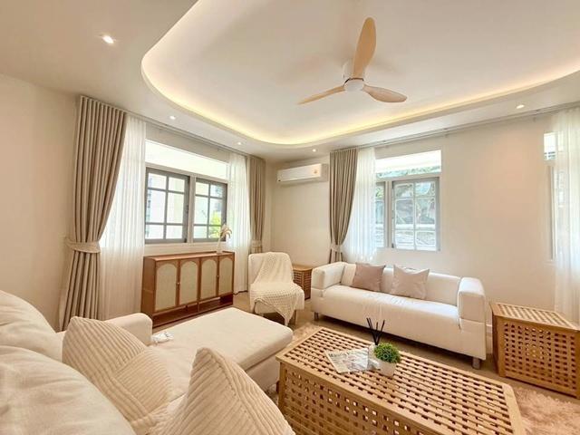 ทำเล Penthouse Thonglor BTS เอกมัย 1.6กม. ทาวน์โฮมสุดหรู 4 ชั้น ดองกิ มอลล์ ทองหล่อ 1.4 กม. 25 ตร.วา. 400 ตร.ม. ฟังก์ชัน 4