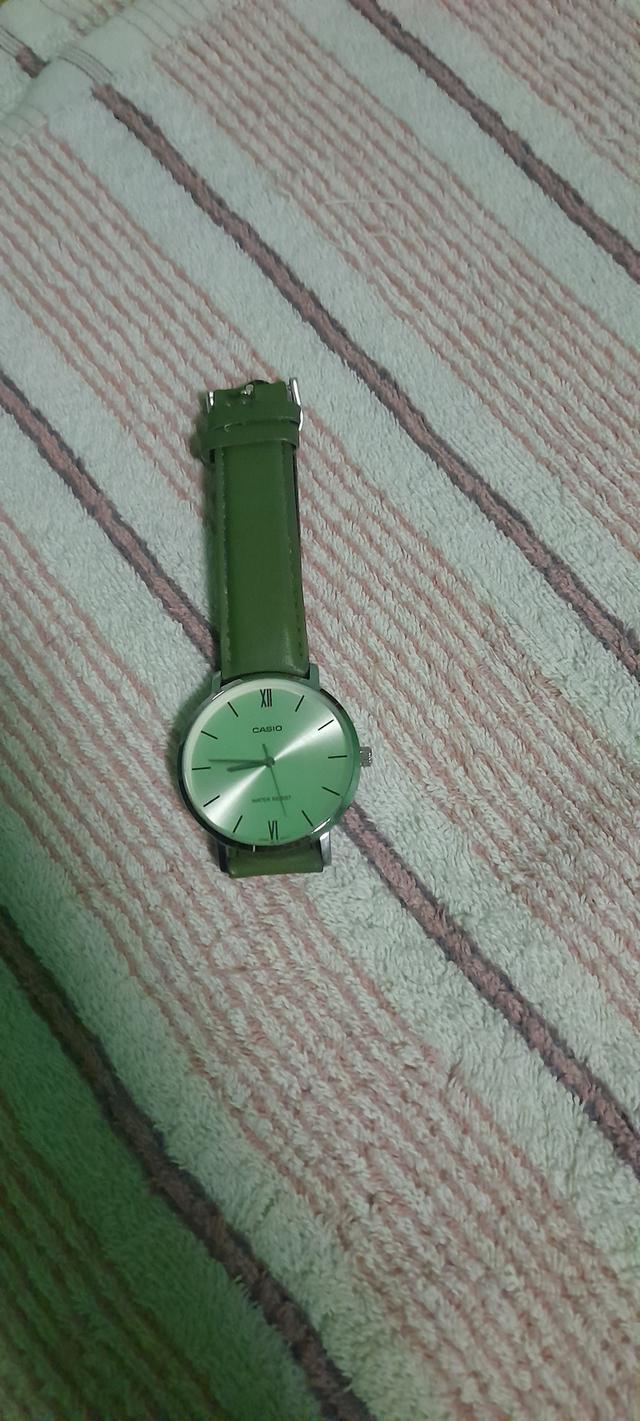 นาฬิกา Casio สายหนังสีเขียวมือสองสภาพดี 2