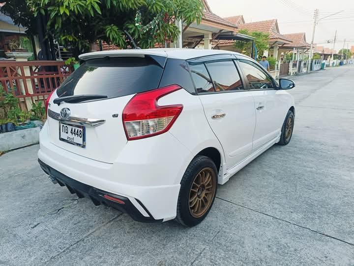 Toyota Yaris สีขาว 14