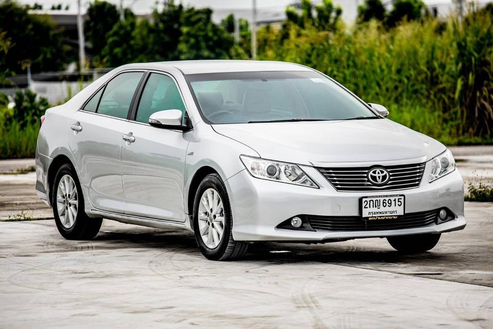 Toyota Camry 2.0G ปี 2013 สีบรอนซ์ มือเดียวป้ายแดง 5