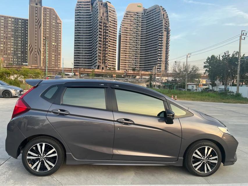 2019 Honda Jazz 1.5 RS Top 7