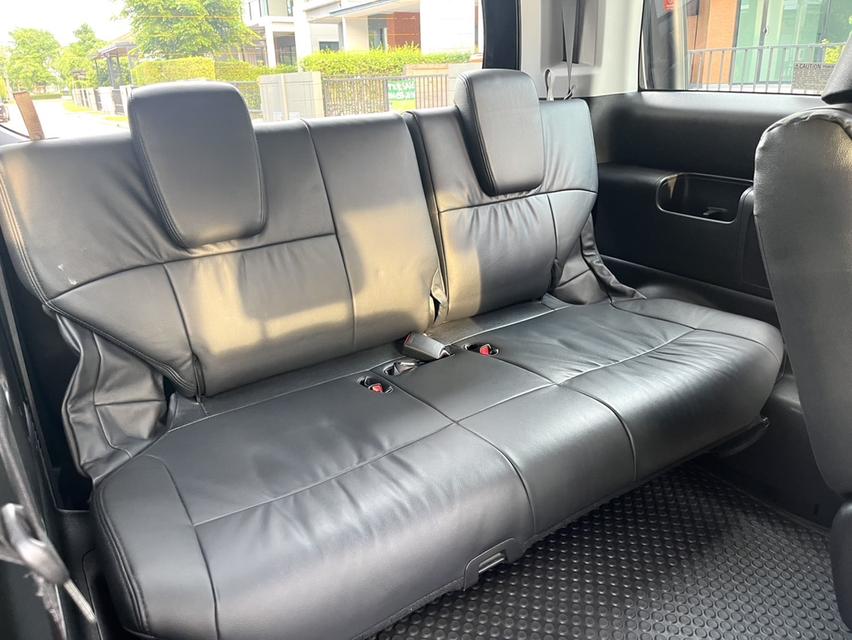 Honda Stepwagon 2.0 JP ปี 2013 12