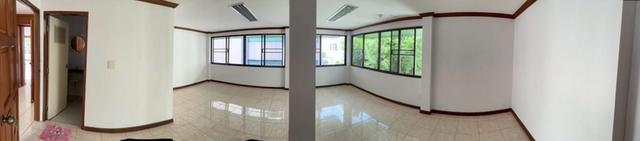 ให้เช่าอาคารสำนักงาน หมู่บ้านทาวน์อินทาวน์ 30 ตรว. 500 ตรม. 4 ชั้น ย่านลาดพร้าว ศรีวรา 5