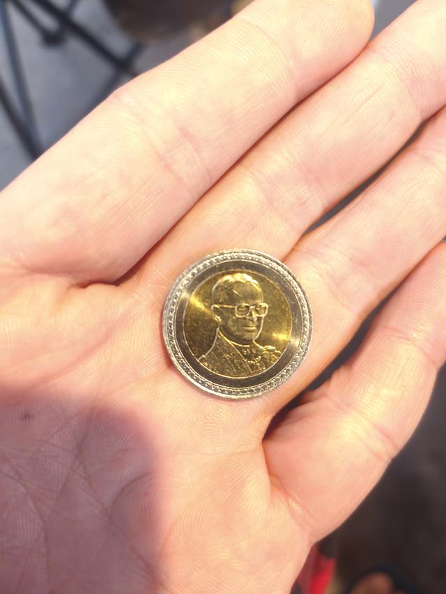 เหรียญ10บาท ปี2549ใหม่ๆ