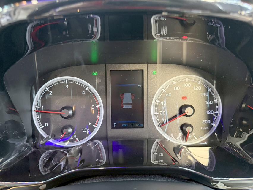 TOYOTA COMMUTER 2.8 Van ปี2024รถบ้านแท้ ออพชั่นจัดเต็ม รูปที่ 9