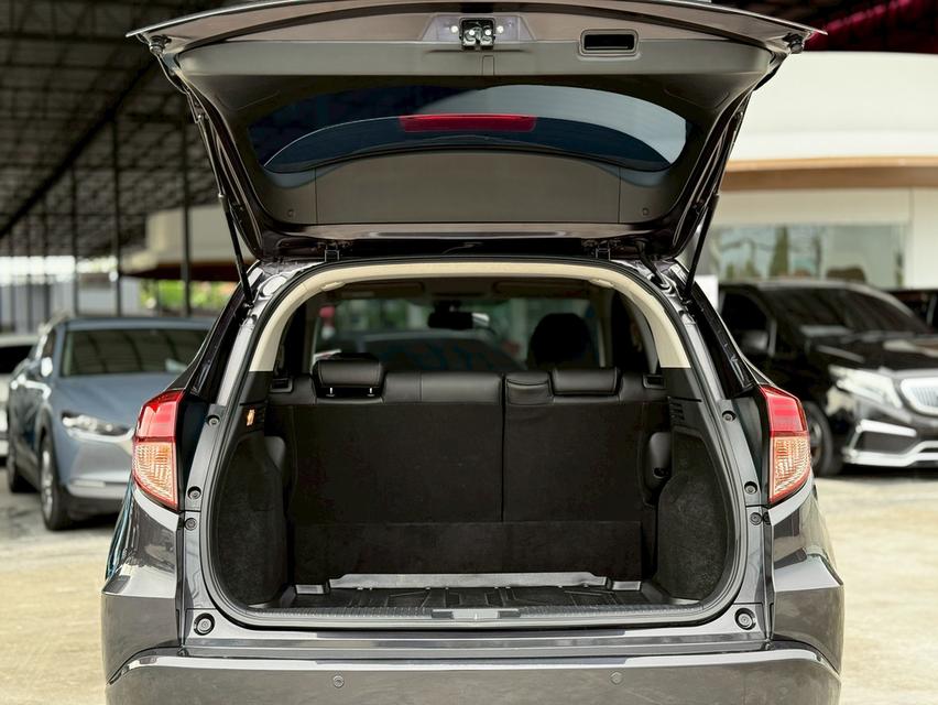 ขาย Honda HR-V 1.8E ปี16 17
