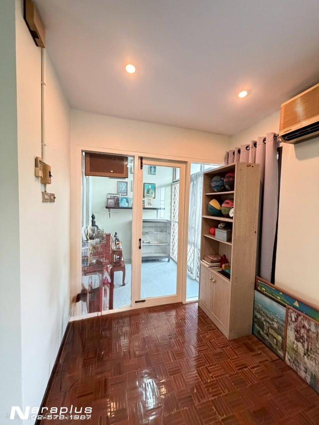 69010018 : ขายทาวน์เฮ้าส์ 3 ชั้น (หนังริม) ม.ธันยกานต์ รามอินทรา 40 แยก 31 นวลจันทร์ ใกล้รถไฟฟ้าสถานีรามอินทรา กม.6 ถูกกว่านี้ไม่มีอีกแล้วในย่านนี้ 13