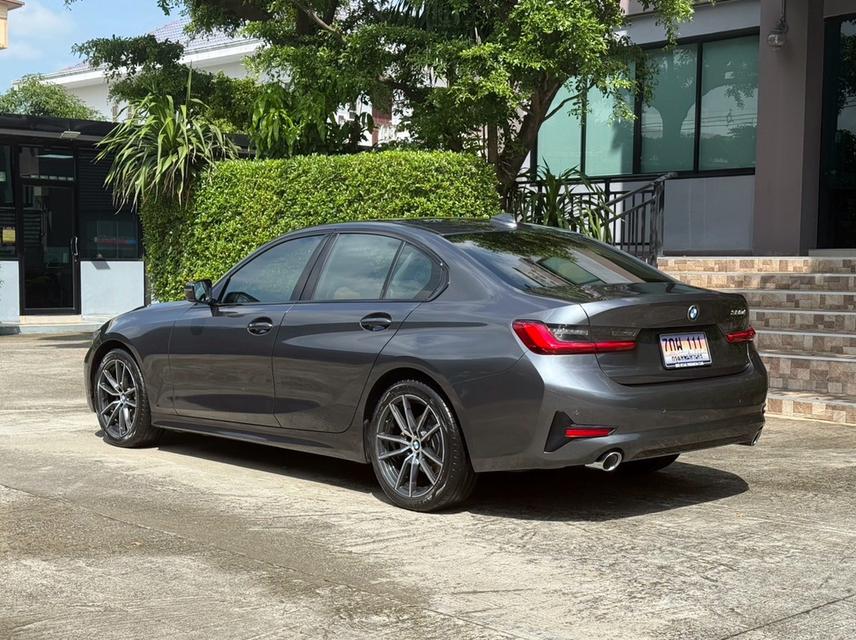 2020 BMW 320D LIMOUSINE รถมือเดียวออกป้ายแดง รถวิ่งน้อย เข้าศูนย์ทุกระยะ ไม่เคยมีอุบัติเหตุครับ 6