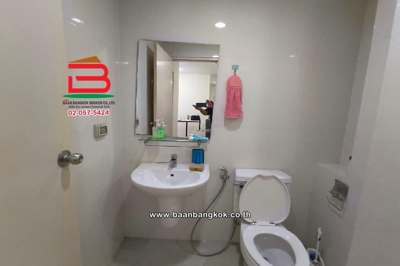 คอนโดมิเนียม เนื้อที่ 31.05 ตร.ม. โครงการ ไอคอนโด สุขาภิบาล 2 (อยู่ระหว่าง เสรีไทย 43 & 45) ถนนเสรีไทย แขวงคลองกุ่ม เขตบึงกุ่ม 15