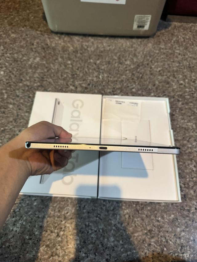 ขายๆๆๆถูกSamsungTabA9Plus5GสีหายากSilver LTEใส่ซิมได้ ( ตัวนี้สเปค128/8 ) คับมีกล่องอีมี่ตรงสูนTrueสภาพสวยการใช้งานดีเยี่ยมทุกๆฟังชั่นเครื่องรีสโตได้ต