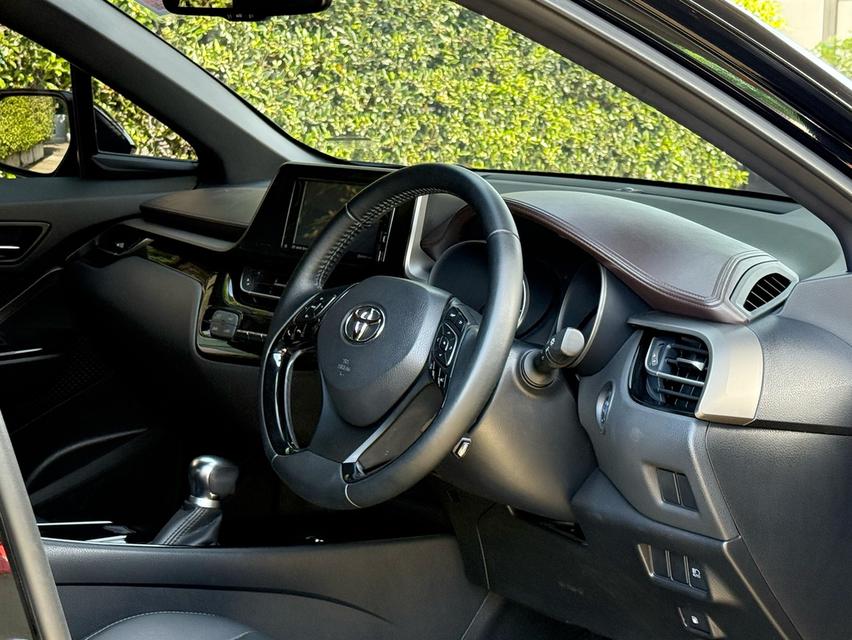 2020 TOYOTA CHR HV HI รถมือเดียวออกป้ายแดง รถวิ่งน้อย เข้าศูนย์ตามระยะ รถไม่เคยมีอุบัติเหตุครับ 10
