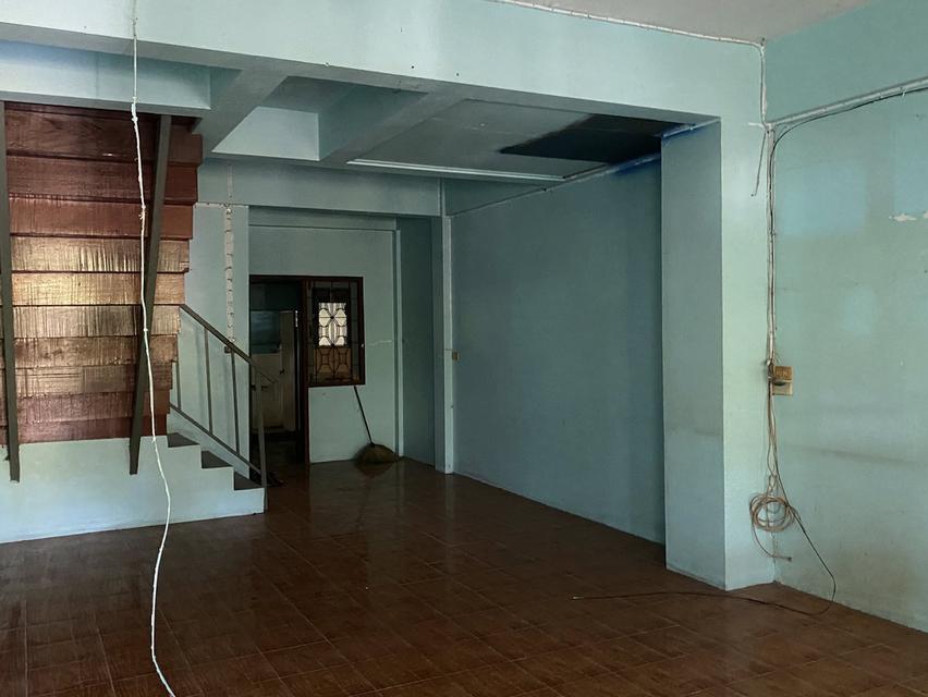 บ้านทาว์นเฮาส์ 2 ชั้น 10