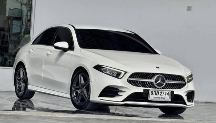 2019 Mercedes-Benz A-class, A200 Amg Dynamic 3