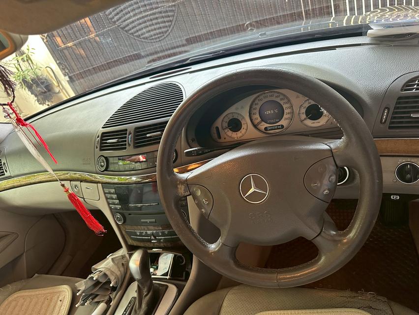 ขายรถเบนซ์​มือสอง​ รถบ้านใช้งานมือเดียวเป็นรุ่นนำเข้า​ จดทะเบียน​ปี2548 ​​รุ่น​E240WDB211​ สีดำ. 4