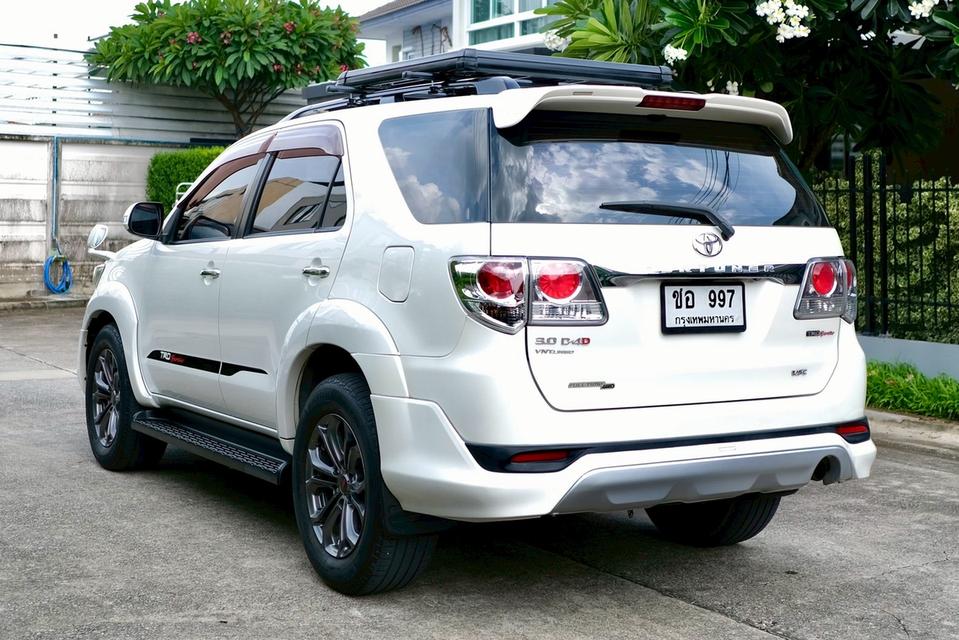 TOYOTA FORTUNER  15