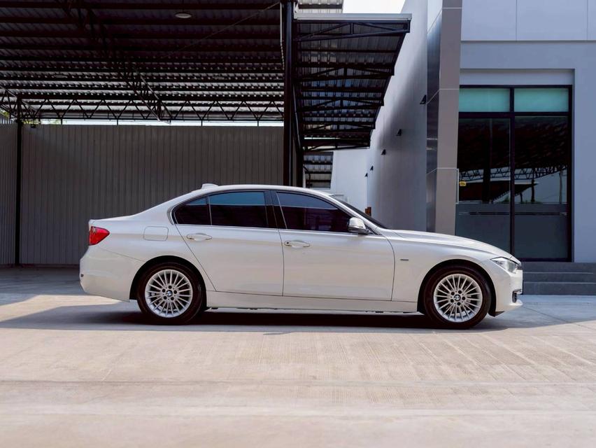 BMW 320i Luxury ปี 2015 จด 2017 ♨️ #ประกันเครื่องเกียร์3ปี3หมื่นkm รูปที่ 4