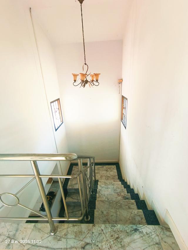 บ้านมือสอง 2ชั้น 3 ห้องนอน 2 ห้องน้ำ พร้อมออฟฟิศ จอดรถได้ 2 คัน แถมฟรีแอร์ 5 ตัว 9