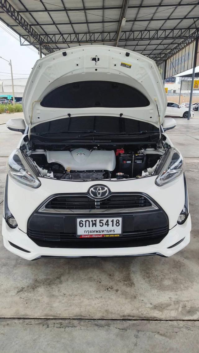 ปี 2017 Toyota Sienta 1.5 V สีขาว 🍓 เกียร์ออโต้ 🍒เครื่องยนต์ 1500 cc.  ✅ราคา 429,000 บาท 👉รถเจ้าของเดียว 👍ตัวท็อป 👉ออฟชั่นครบ รูปที่ 4