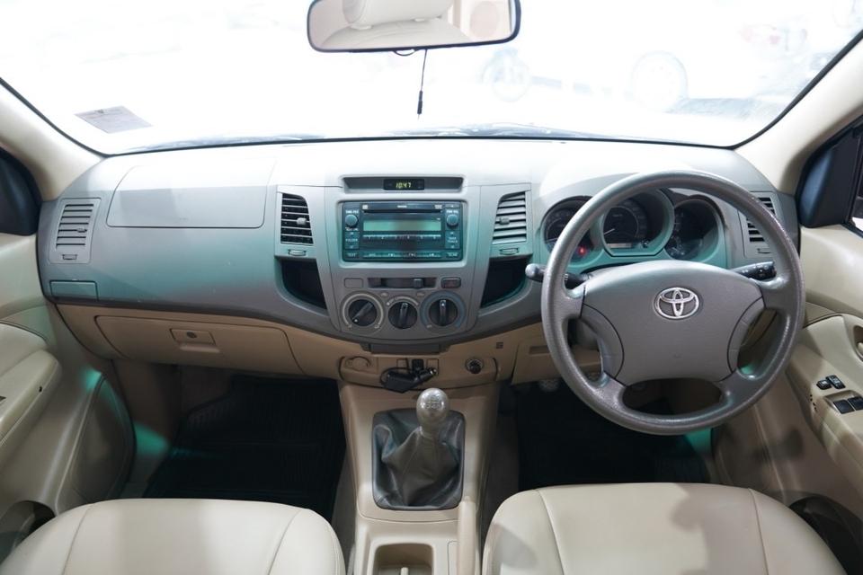 TOYOTA VIGO 2.5 E SMART CAB MT ปี2010 สีเทา รหัส 84CT2520 6