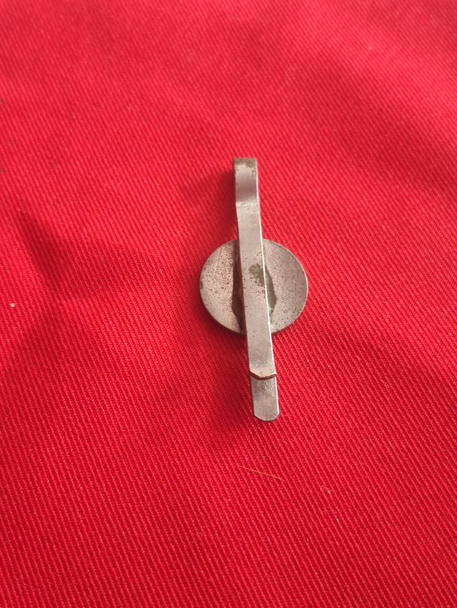 แหนบ รุ่นแรกหลวงปู่คร่ำ 2