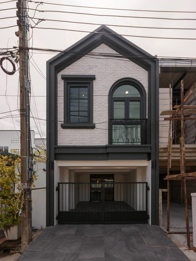 ด่วน Townhouse, สวยพร้อมอยู่ รีโนเวทใหม่ ปรีดี 42 1