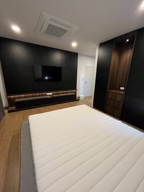 MHR91 ที่สุดแห่งความเป็นส่วนตัว! เช่า/ขายบ้านหรู Centro บางนา ซอยไพรเวทเพียง 4 หลัง ติด Mega Bangna พื้นที่ 303 ตร.ม. ตกแต่งครบพร้อมอยู่ 5