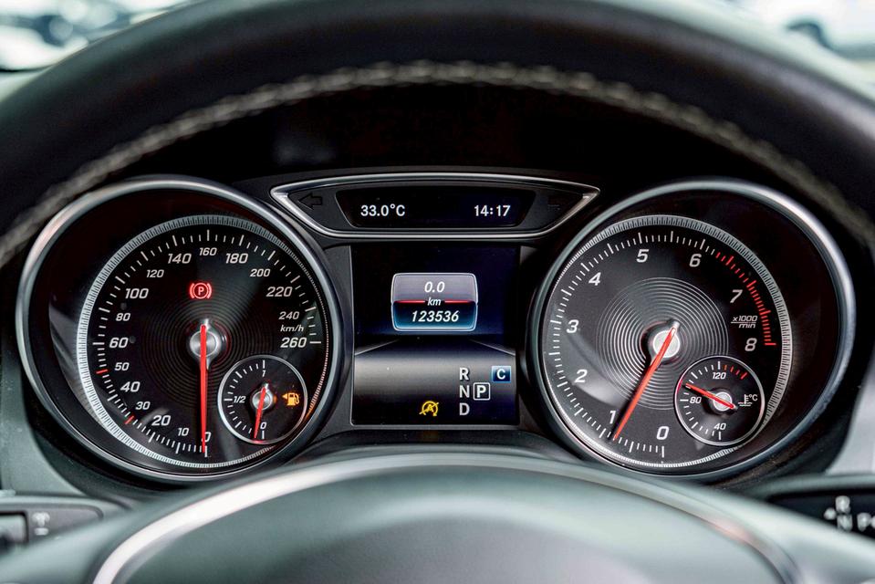 รหัสรถ NP3429 BENZ GLA200 URBAN 2018 16