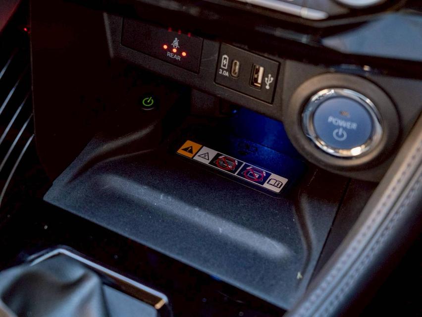 Toyota Yaris HEV Premium Luxury ปี 2024 ♨️ ประกันเครื่องเกียร์3ปี30000 km.♨️ รูปที่ 19