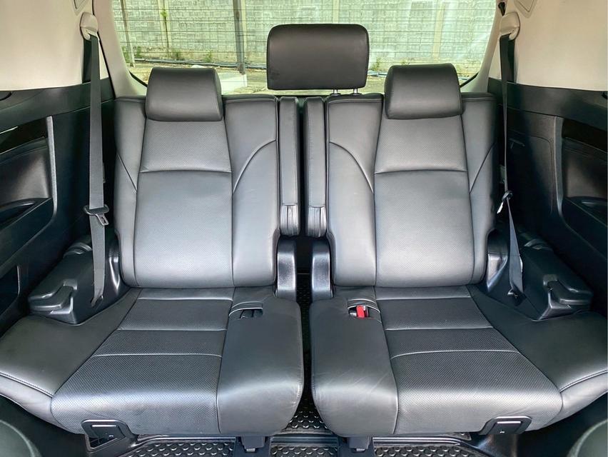 รหัสรถ PBG9999 Toyota Vellfire 2.5 ZG  ปี 2015 14