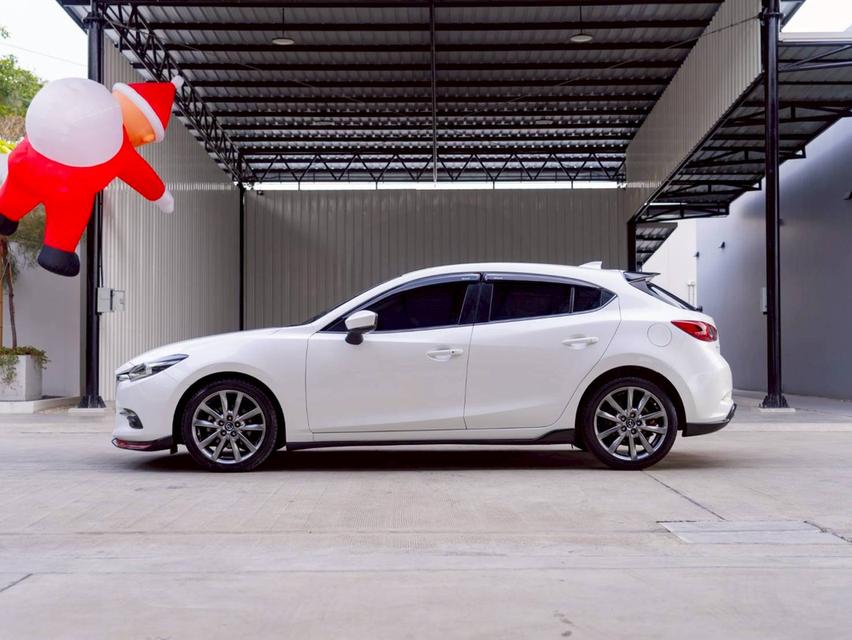 Mazda 3 2.0S ปี 2017 ♨️ #ประกันเครื่องเกียร์หลังการขาย3ปี / 30,000km. ♨️ 7