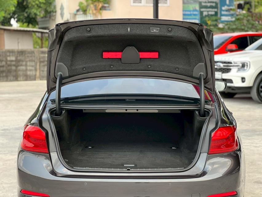BMW SERIES 5, 530e 2.0 ELITE ปี 2019 โฉม G30 ปี17-24 สีเทา Plug-in Hybrid รูปที่ 19