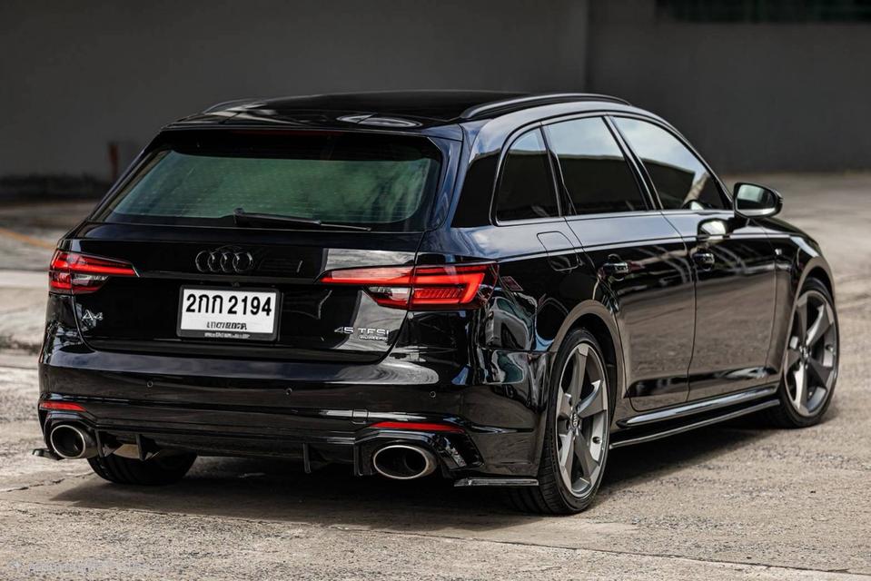 (แจ้งรหัสรถ PR2194) Audi A4 Avant 45 TFSI quattro S-Line Black Edition ปี 2020 รูปที่ 2