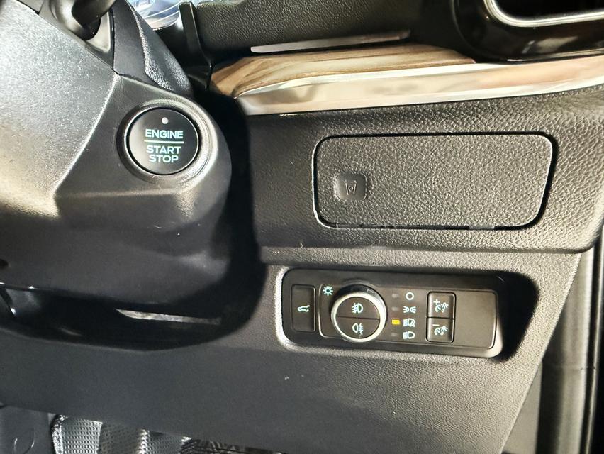 Ford Everest 2.0 Bi-Turbo Titanium+ (ปี 2022) SUV AT - 4WD 9