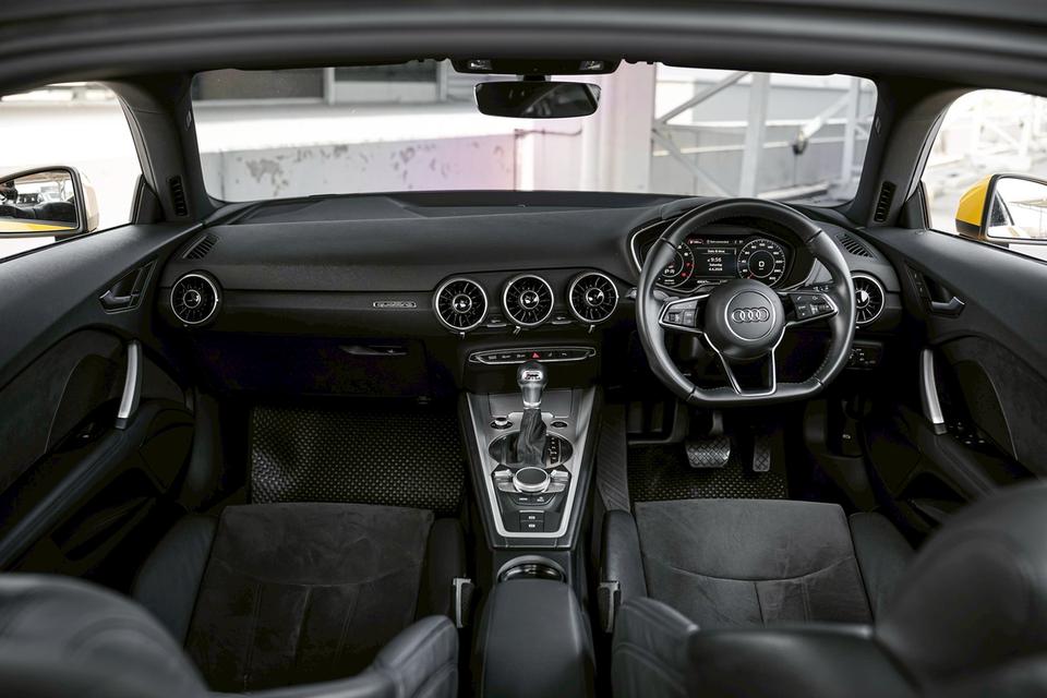 Audi TT Coupé 45 TFSI quattro S-line ปี 2019 สีเหลือง Vegas Yellow Solid= รูปที่ 9