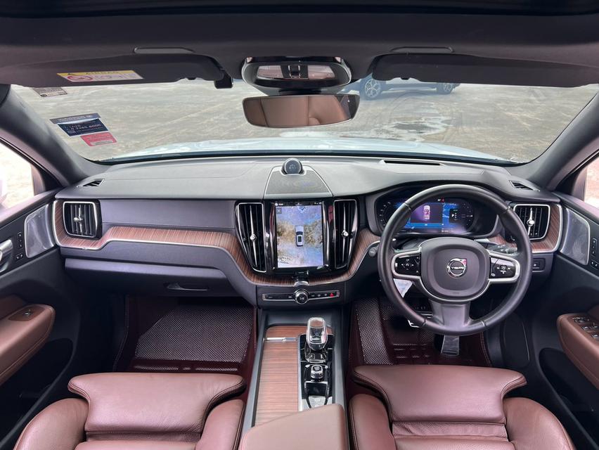 VOLVO XC60, 2.0 RECHARGE T8 R-DESIGN AWD ปี 2021 โฉม ปี14-ปัจจุบัน สีขาว รูปที่ 7