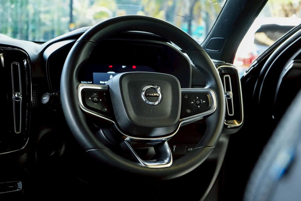 รหัสรถ CBL4221 VOLVO XC40 Recharge Pure Electric Twin Motor AT 2023 รูปที่ 9