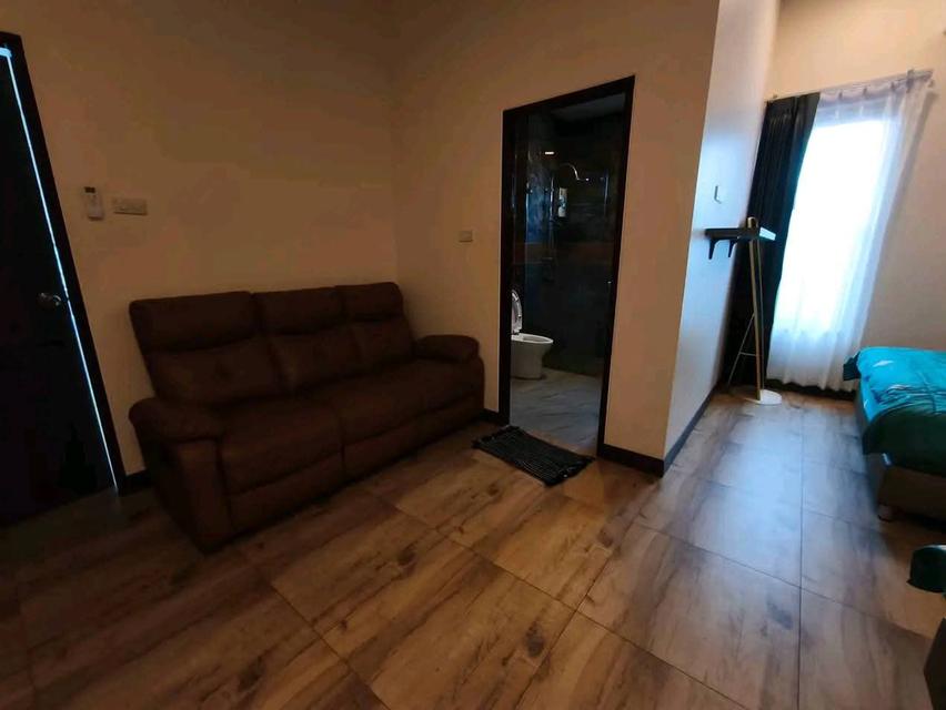 บ้านเดี่ยวพร้อมสระว่ายน้ำ ขนาดใหญ่ 11