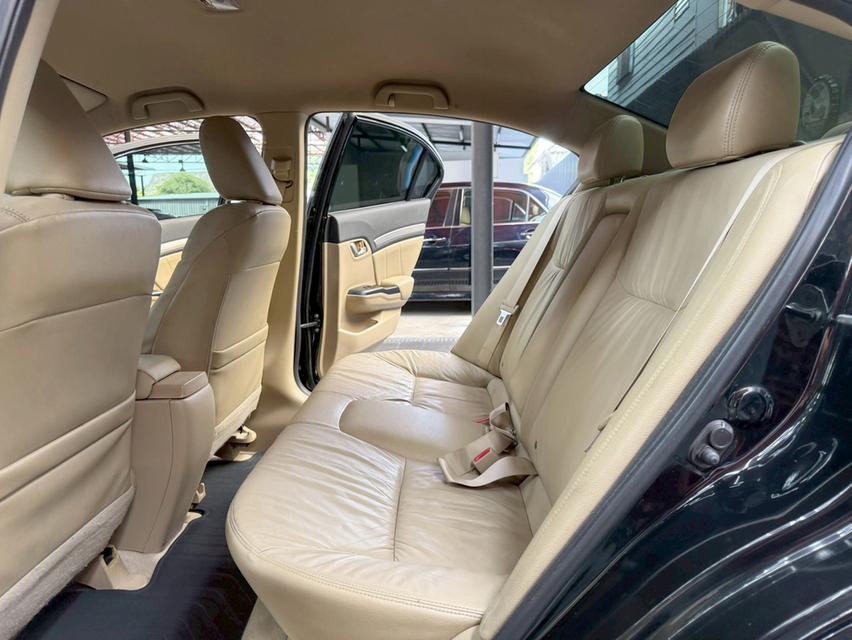 HONDA CIVIC FB 1.8 EL ปี2013ออพชั่นแน่นเต็มคัน ตัวท็อปสุดในรุ่น พร้อมใช้งาน 12