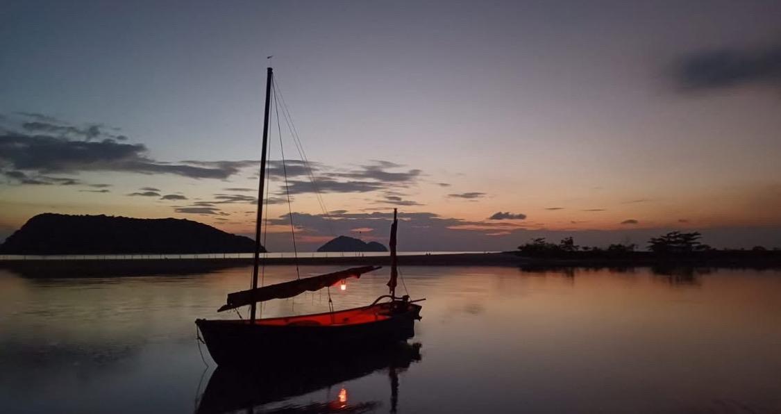 ขายด่วเรือใบ Deben Lugger Day Boat ปี 2015