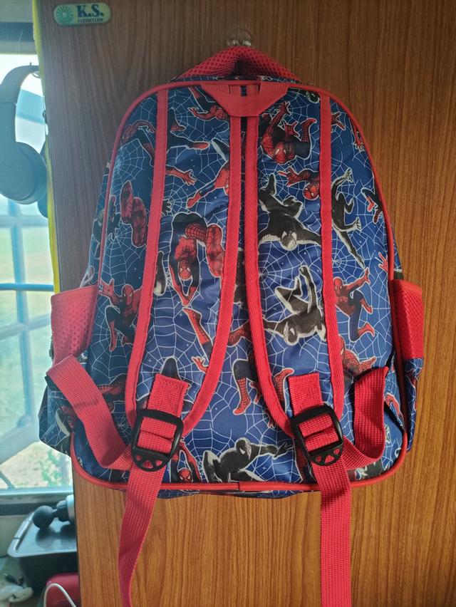 กระเป๋านักเรียน สไปเดอร์แมน สภาพใหม่มากๆไม่เคยใช้งาน