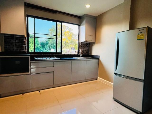 ให้เช่าบ้านเดี่ยว2ชั้น ตกแต่งสวย เฟอร์นิเจอร์ครบ หมู่บ้านมณียา ถนนเลียบทางด่วนรามอินทรา มี3นอน3น้ำ ราคาเช่า42,000บาท/เดื 6